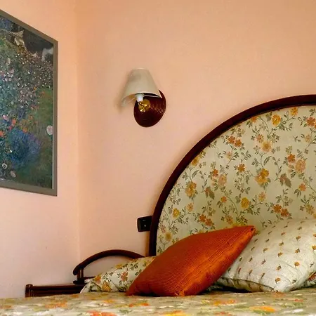 Πανσιόν Una Dimora Di Charme 3*